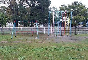 公共工事　瑞穂市　保育園・小学校　遊具撤去処分工事