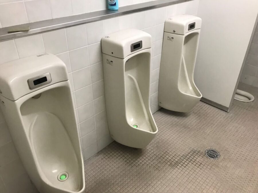 公共工事　某中学校のトイレ改修
