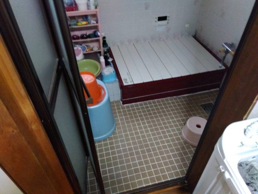 春日井市　浴室・脱衣室・トイレ解体工事